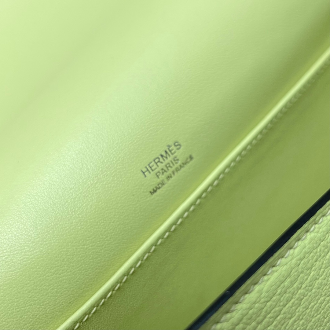 Hermes Geta Shoulder Bag In Green Kiwi Mysore Goatskin Leather